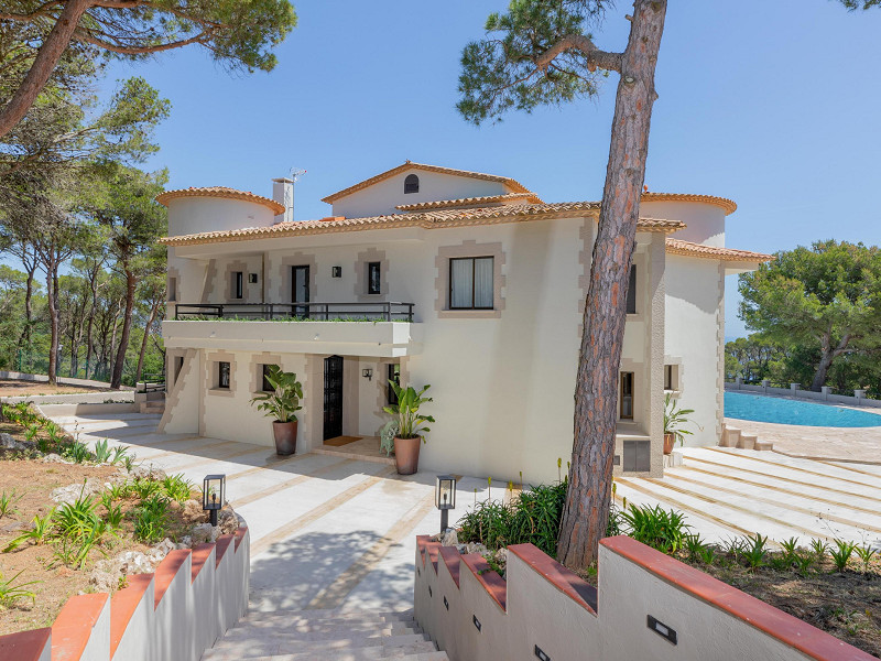 Luxury Villa with Sea Views in the Exclusive Area of Llafranc, Costa Brava. Photo:  62