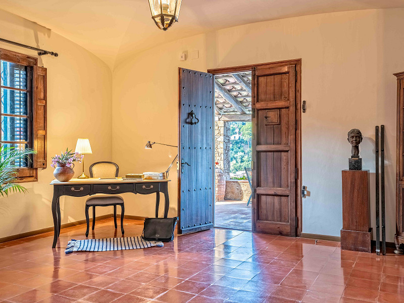 Luxury Villa with Stunning Sea Views in Tamariu, Costa Brava. Photo:  40