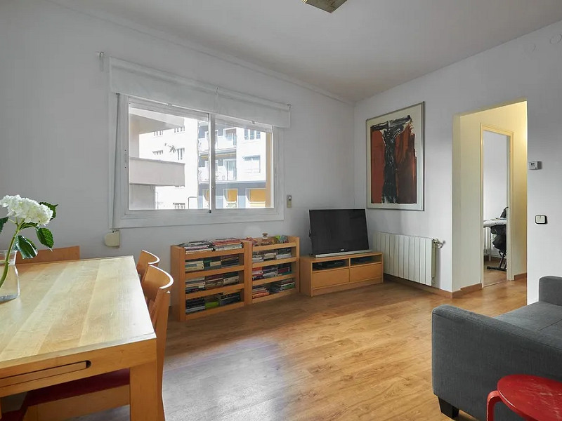 Cozy and Bright Corner Apartment in Sant Gervasi-Galvany