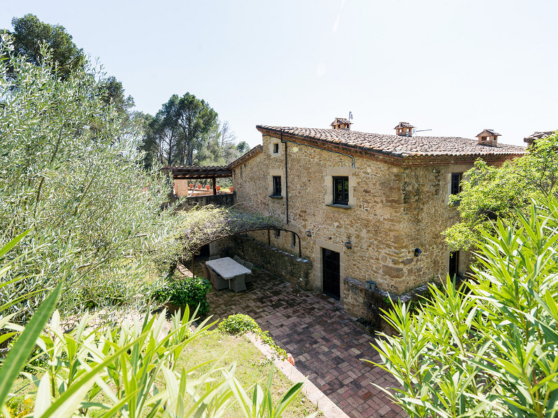 Luxury Forallac Villa with Pool and Panoramic Terraces. Photo:  25