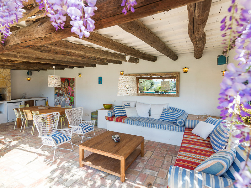 Luxury Forallac Villa with Pool and Panoramic Terraces. Photo:  32