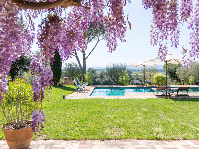 Luxury Forallac Villa with Pool and Panoramic Terraces. Photo:  36