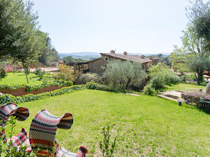 Luxury Forallac Villa with Pool and Panoramic Terraces. Photo:  43