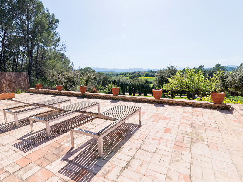 Luxury Forallac Villa with Pool and Panoramic Terraces. Photo:  47