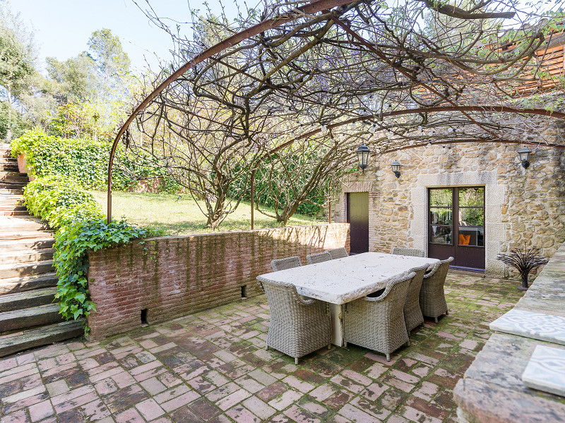 Luxury Forallac Villa with Pool and Panoramic Terraces. Photo:  49