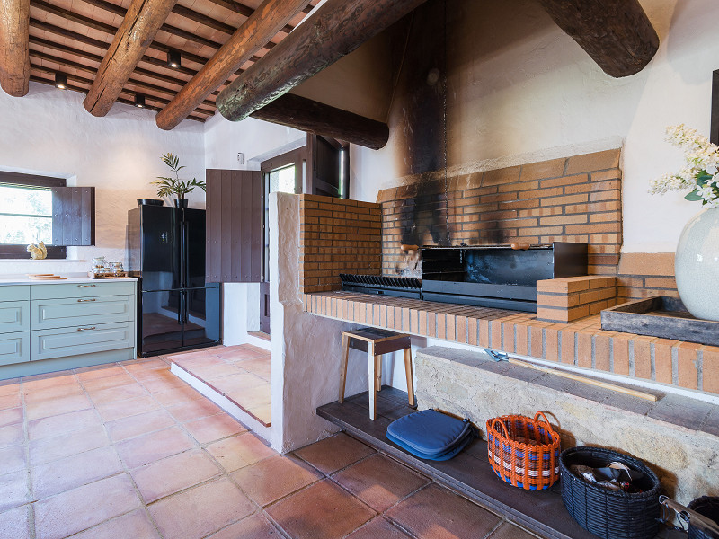 Luxury Forallac Villa with Pool and Panoramic Terraces. Photo:  80