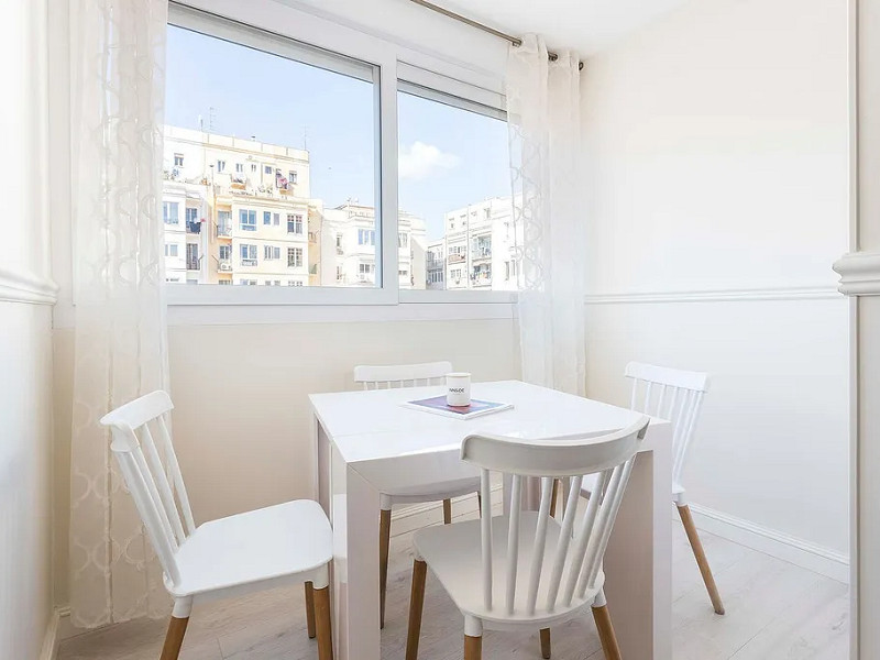 Modern bright apartment Eixample, Barcelona. Photo:  3