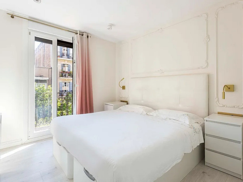 Modern bright apartment Eixample, Barcelona. Photo:  12