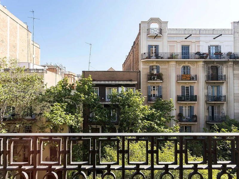 Modern bright apartment Eixample, Barcelona. Photo:  17