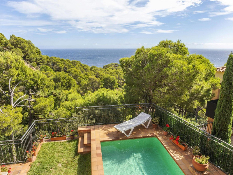 Exclusive villa with sea views and private pool in Tamariu, Aigua Xelida area. Photo:  2