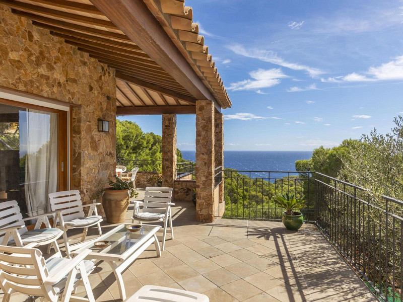 Exclusive villa with sea views and private pool in Tamariu, Aigua Xelida area. Photo:  3