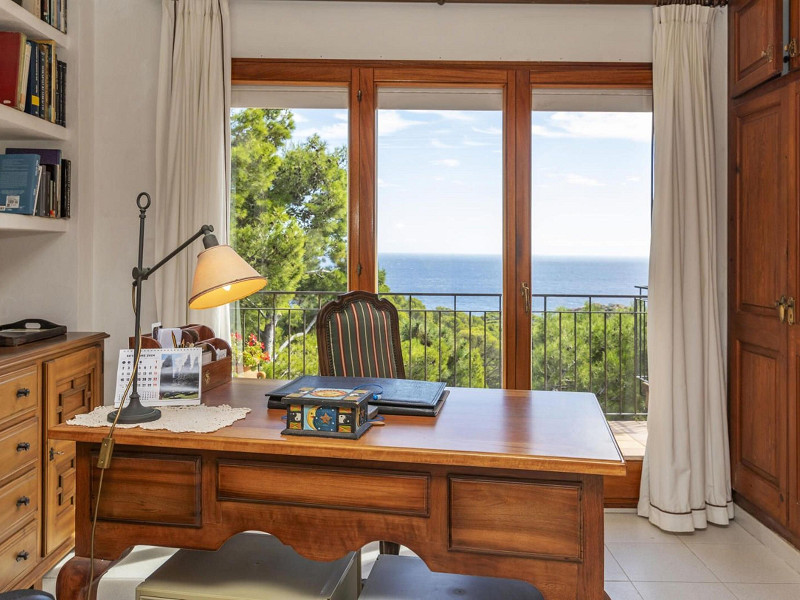 Exclusive villa with sea views and private pool in Tamariu, Aigua Xelida area. Photo:  24