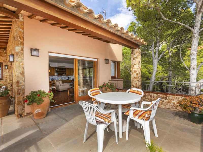 Exclusive villa with sea views and private pool in Tamariu, Aigua Xelida area. Photo:  40