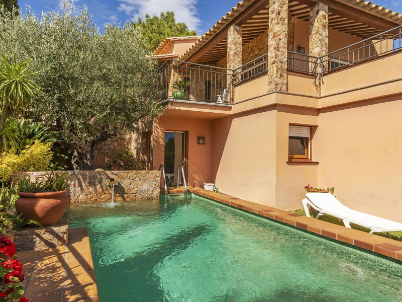 Exclusive villa with sea views and private pool in Tamariu, Aigua Xelida area. Photo:  42