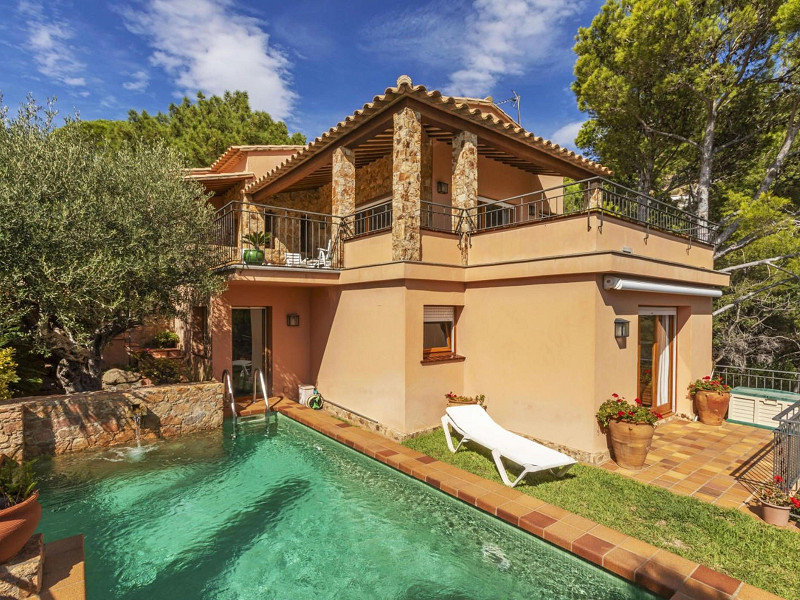 Exclusive villa with sea views and private pool in Tamariu, Aigua Xelida area. Photo:  43