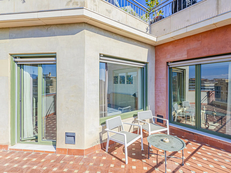 Penthouse with private terrace in the Eixample Dret area, Barcelona. Photo:  4