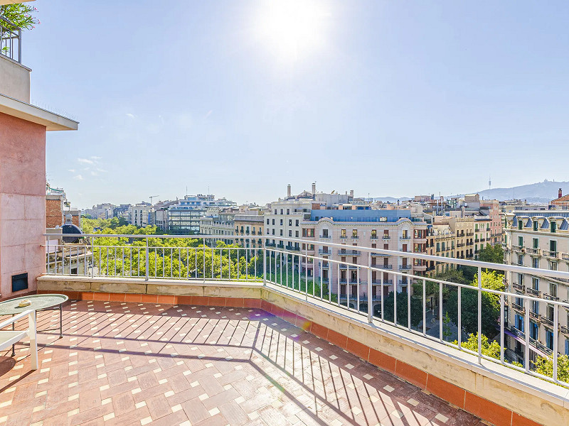 Penthouse with private terrace in the Eixample Dret area, Barcelona. Photo:  6