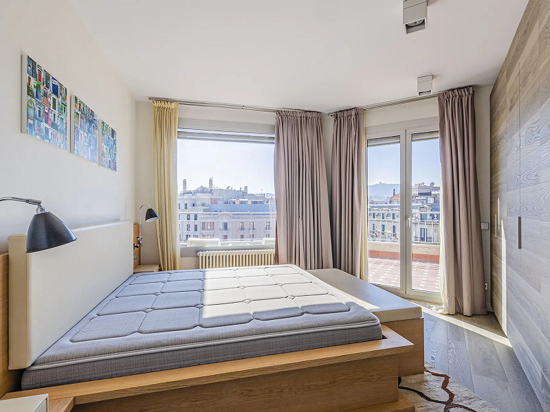 Penthouse with private terrace in the Eixample Dret area, Barcelona. Photo:  15