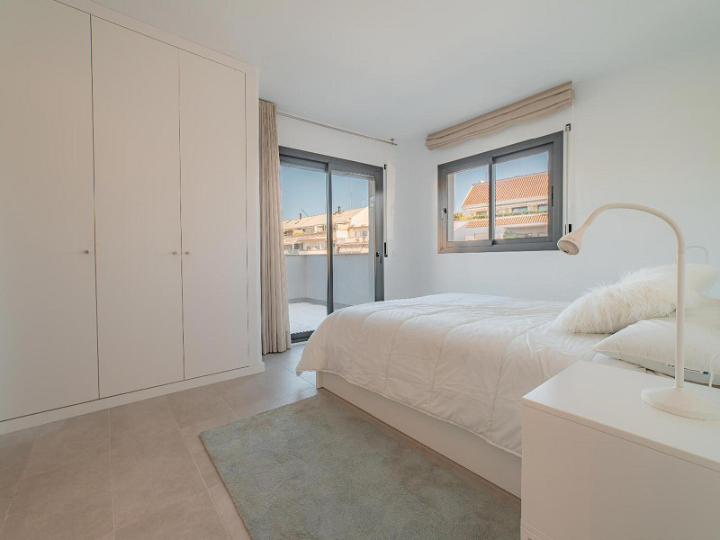 Elegant Duplex Penthouse with Sea Views in Sitges. Photo:  13