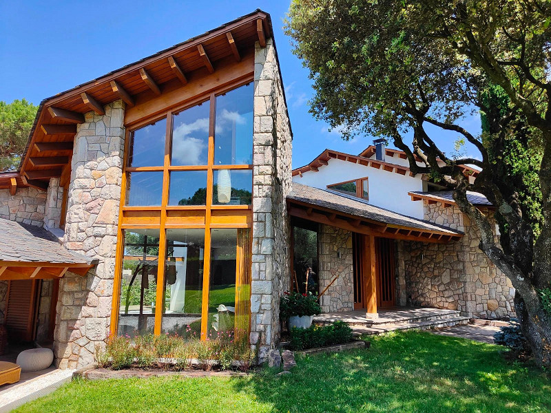 Stylish home in El Montanyà. Photo:  4