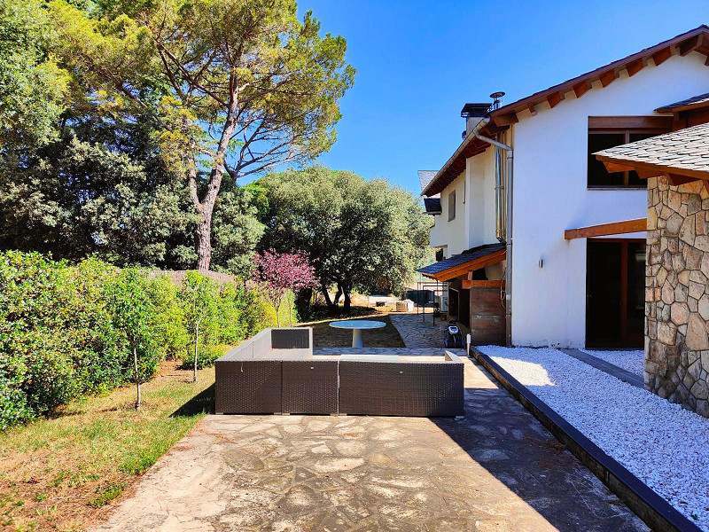 Stylish home in El Montanyà. Photo:  9