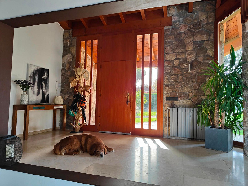 Stylish home in El Montanyà. Photo:  12