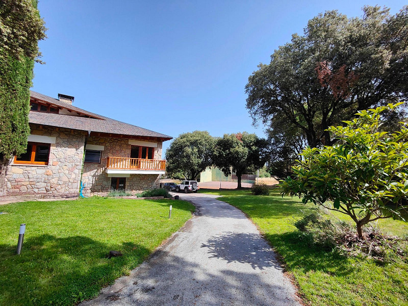 Stylish home in El Montanyà. Photo:  23