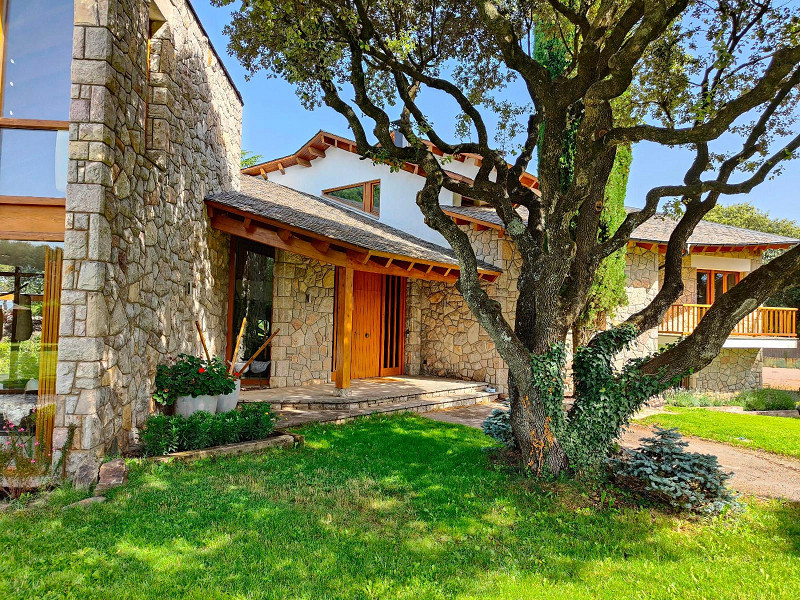 Stylish home in El Montanyà. Photo:  30