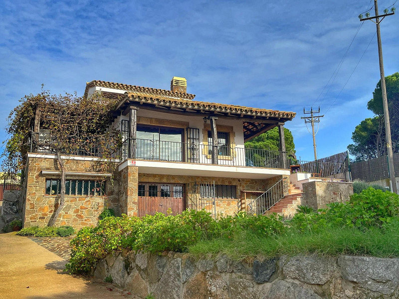 Exclusive Villa with Panoramic Sea Views in Sant Feliu de Guíxols, Costa Brava. Photo:  12