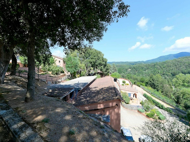 Historic estate in the Monnegre Natural Park, Vallgorguina. Photo:  50