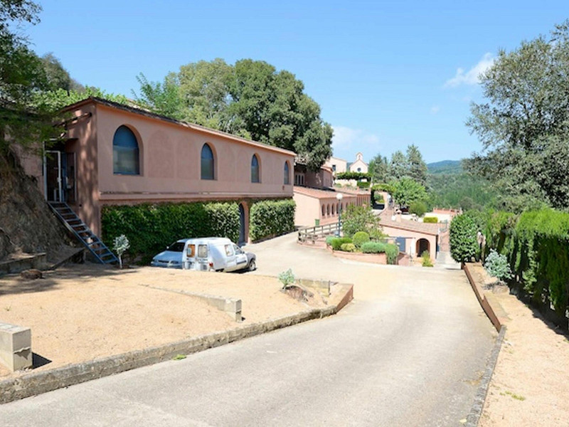 Historic estate in the Monnegre Natural Park, Vallgorguina. Photo:  54