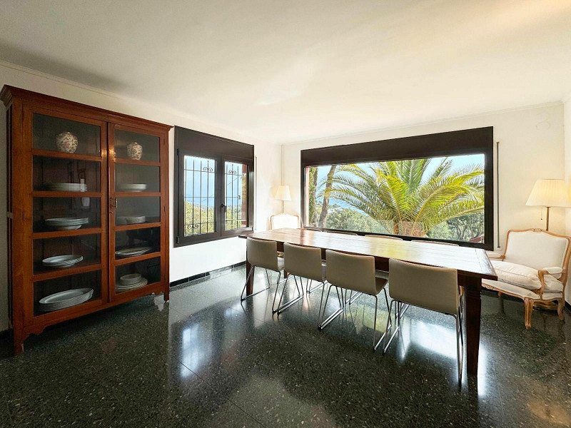 Elegant Villa with Sea Views in Begur. Photo:  6