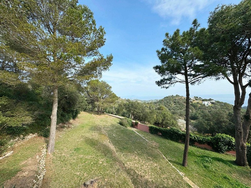 Elegant Villa with Sea Views in Begur. Photo:  19