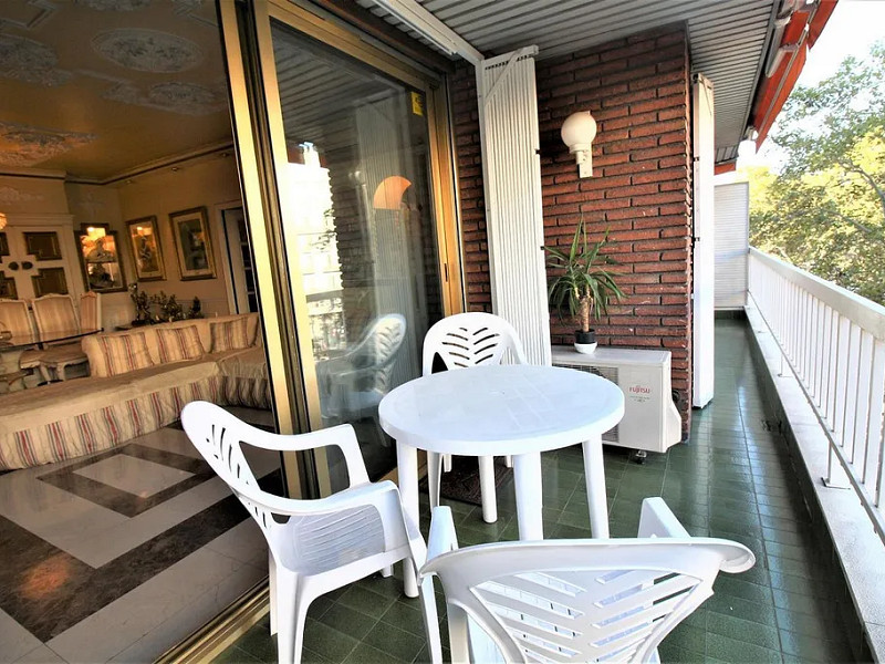 Apartment with Private Terrace in the Central Eixample District, Barcelona. Photo:  8