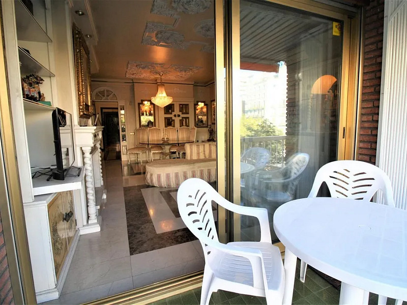 Apartment with Private Terrace in the Central Eixample District, Barcelona. Photo:  9