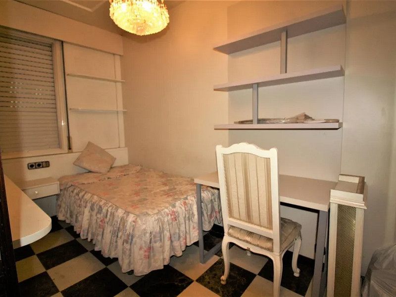 Apartment with Private Terrace in the Central Eixample District, Barcelona. Photo:  18