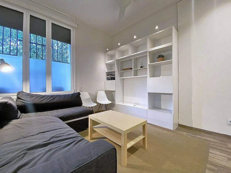 Cozy apartment near Mercat de Galvany, Barcelona. Photo:  5