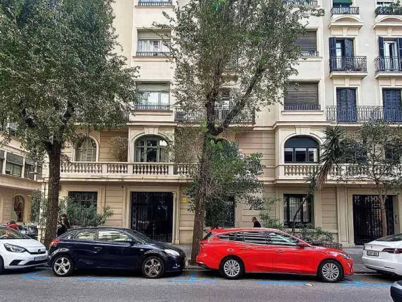 Cozy apartment near Mercat de Galvany, Barcelona. Photo:  18