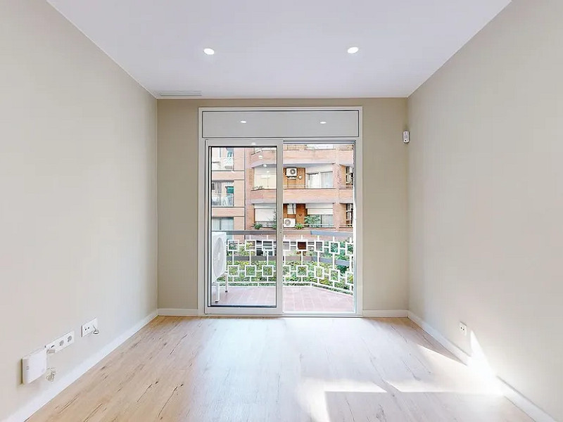 Spacious and Sunny Apartment in the Heart of Gràcia, Barcelona. Photo:  6