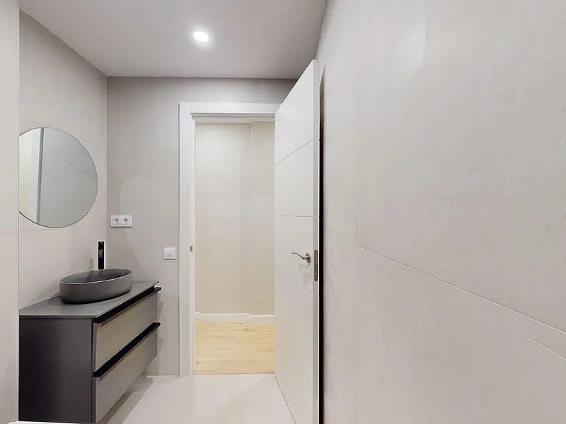 Spacious and Sunny Apartment in the Heart of Gràcia, Barcelona. Photo:  19