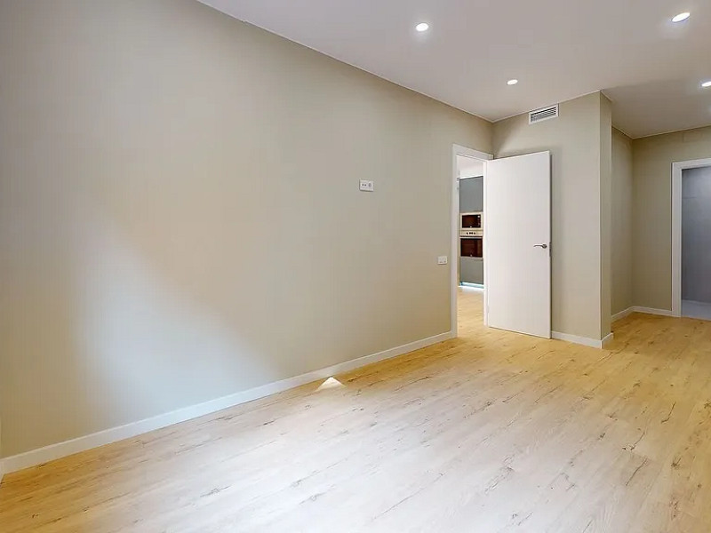 Spacious and Sunny Apartment in the Heart of Gràcia, Barcelona. Photo:  34