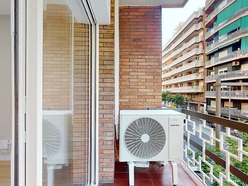 Spacious and Sunny Apartment in the Heart of Gràcia, Barcelona. Photo:  53