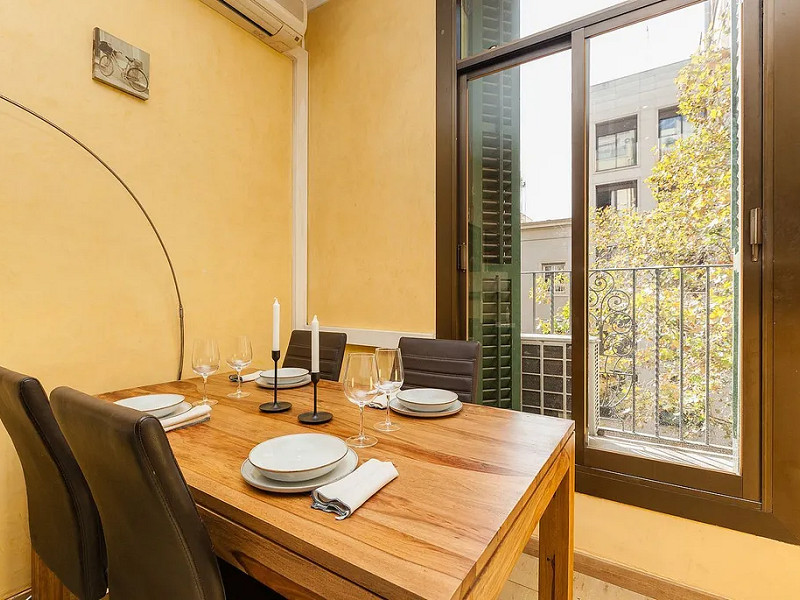 Bright Apartment in a Historic Building in the Eixample, Barcelona. Photo:  2