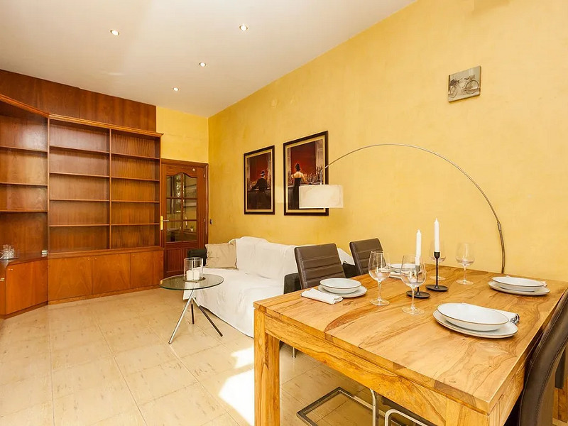 Bright Apartment in a Historic Building in the Eixample, Barcelona. Photo:  4