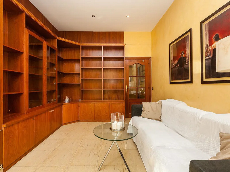 Bright Apartment in a Historic Building in the Eixample, Barcelona. Photo:  5