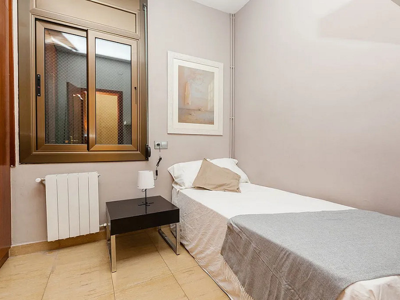 Bright Apartment in a Historic Building in the Eixample, Barcelona. Photo:  6