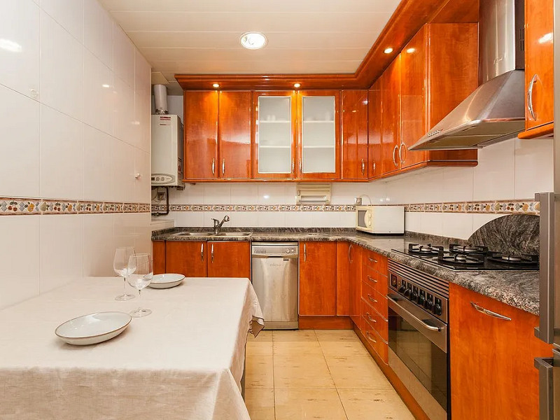 Bright Apartment in a Historic Building in the Eixample, Barcelona. Photo:  7