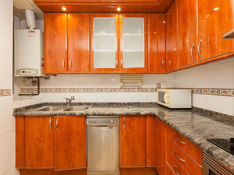 Bright Apartment in a Historic Building in the Eixample, Barcelona. Photo:  9