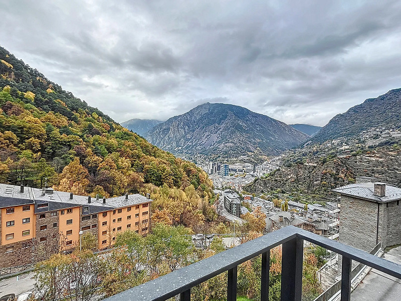 Exclusive residence in the tranquil area of Escaldes, Engolastres - Andorra. Photo:  30