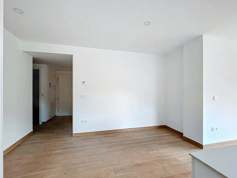 Elegant Apartment for Sale in Les Escaldes, Andorra. Photo:  13